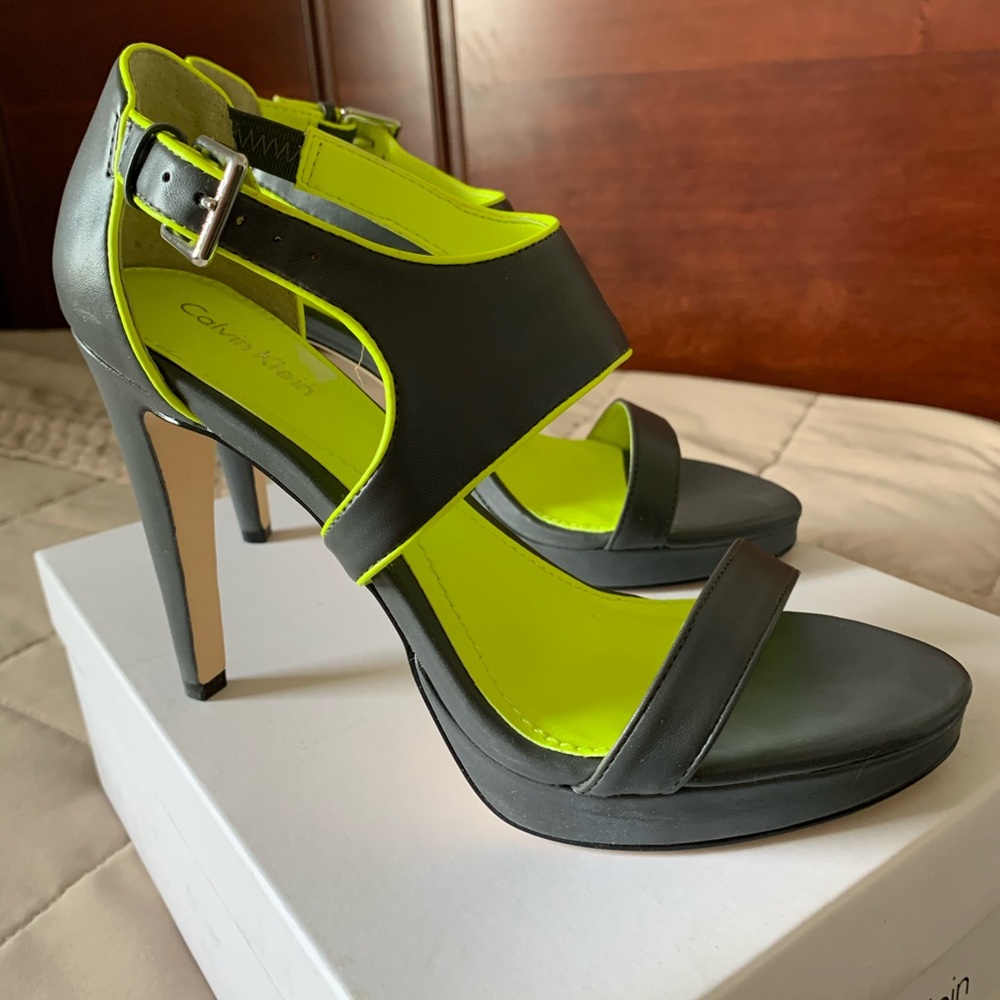 Never worn Calvin Klein 4” heels